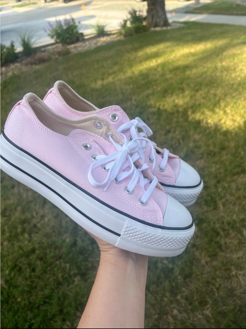 Converse Low-Top Pink Canvas Platform Sneakers